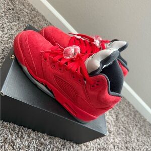 Nike Jordan Retro 5 Red Suede Like New